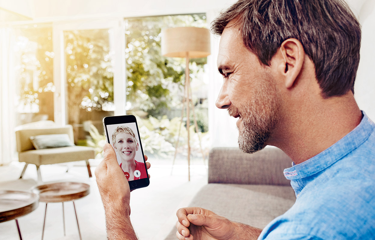 Compatibility with other Signia connectivity technologies StreamLine TV is fully compatible with other streaming technologies offered by Signia. In that way, you can accept a phone call while you are watching TV, where TV streaming will automatically be paused.